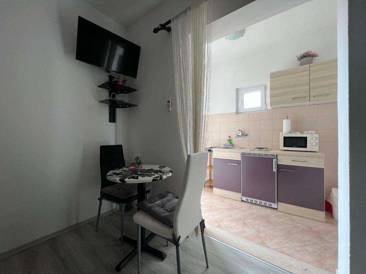 Apartment Lira 2 Млини Екстериор снимка